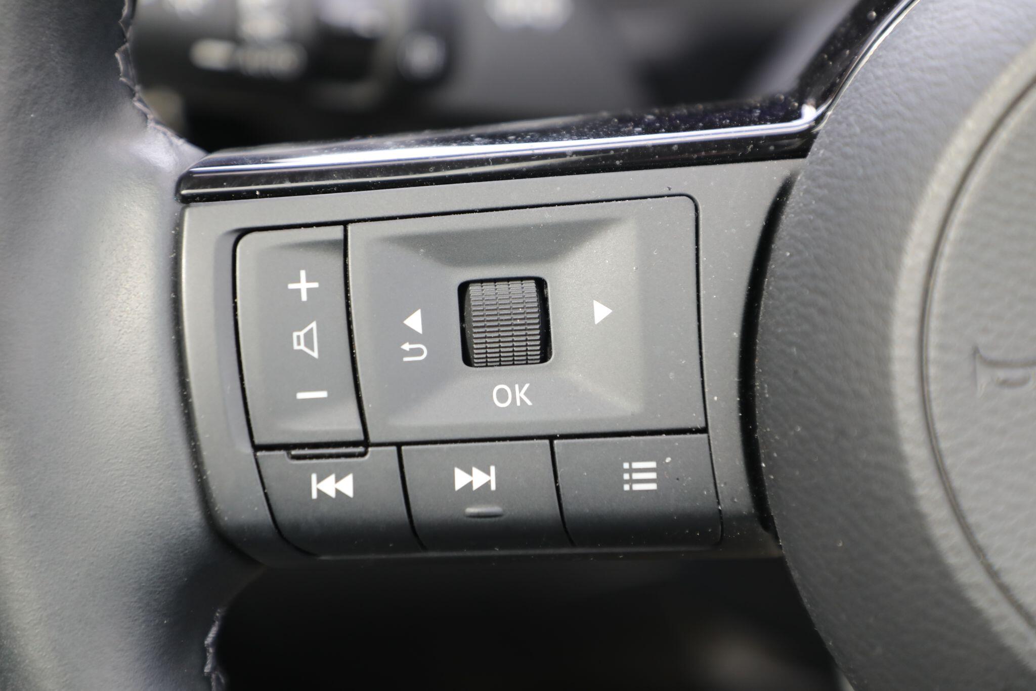 Large vehicle image
